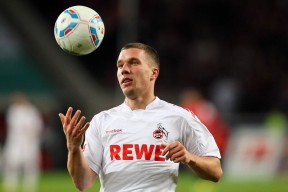 开云体育APP下载-辽宁队压制篮网，浓眉成为关键先生