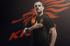 开云APP-意甲风暴眼，当绿茵豪门遇见非洲雄狮的觉醒