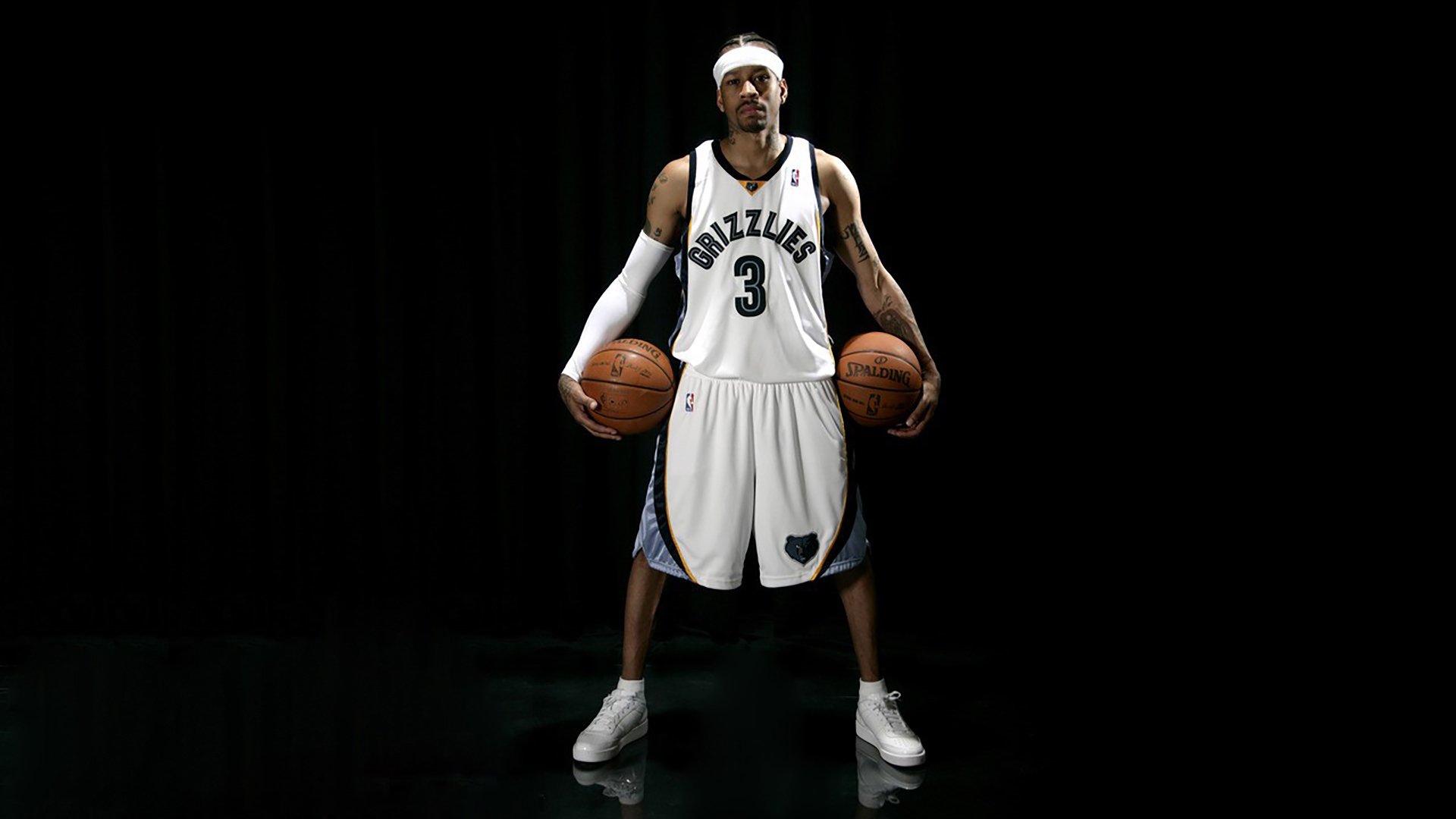 深圳队加时取胜勇士，米切尔在NBA季后赛接管比赛，跨越篮球世界的双重奏