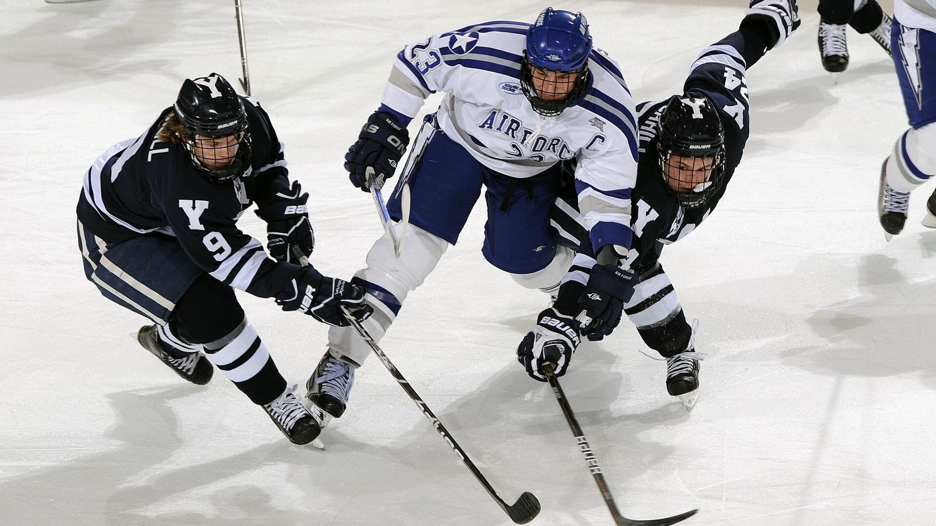 西决生死战之夜，赖斯用实力证明自己，当聚光灯熄灭时，真正的光才开始闪耀