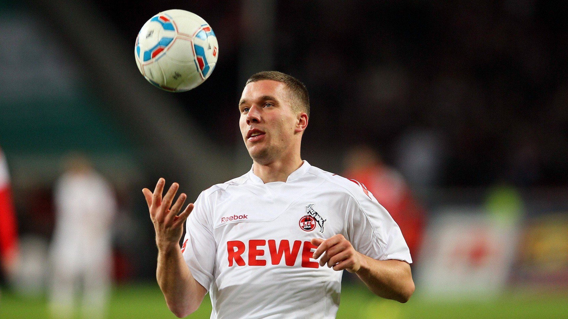 辽宁队压制篮网，浓眉成为关键先生